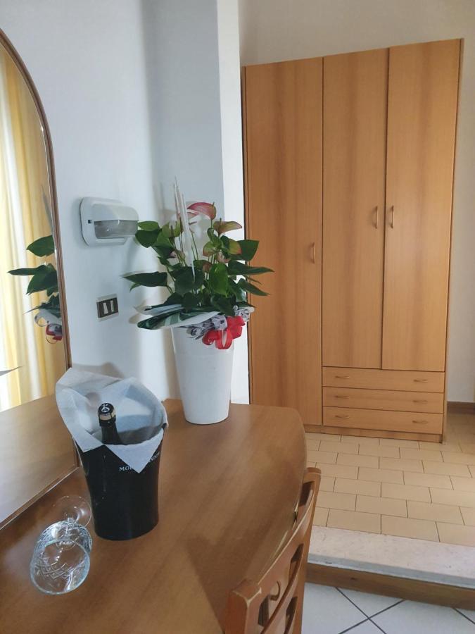 Hotel Venezia San Mauro Mare Bilik gambar