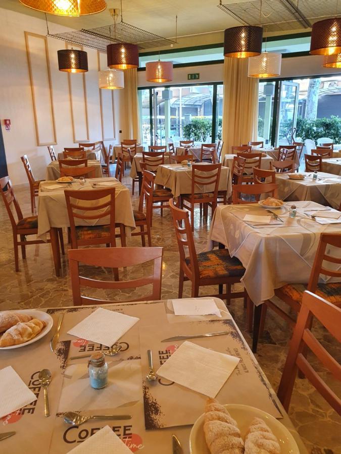 Hotel Venezia San Mauro Mare Luaran gambar
